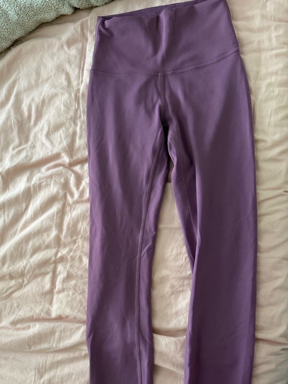 Purple lululemon wunder train leggings